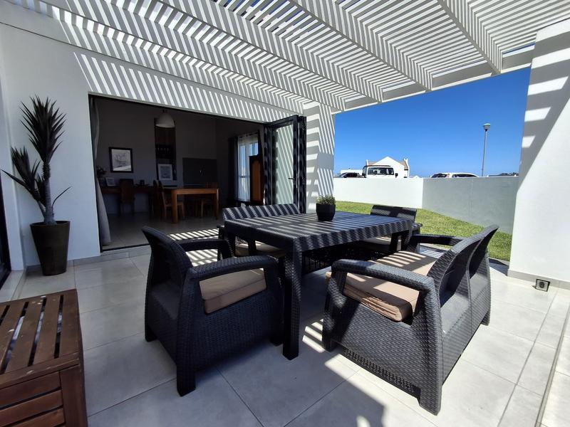 3 Bedroom Property for Sale in Britannia Bay Western Cape